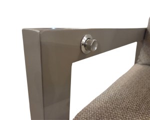 Como reclinerstol, khaki, inkl beige dynor, en produkt av hög kvalitet till bra pris från Ulfåsa möbler