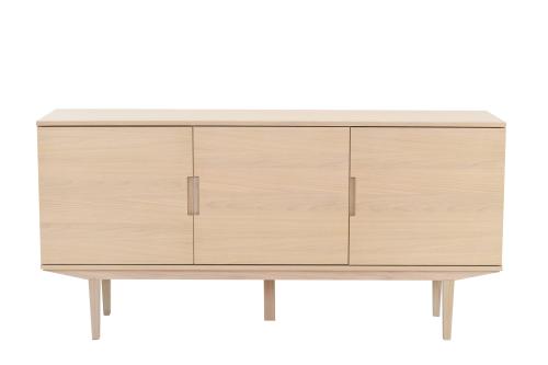 SAGENE Sideboard. 3 dörr, vitpigmenterat, en produkt av hög kvalitet till bra pris från Ulfåsa möbler