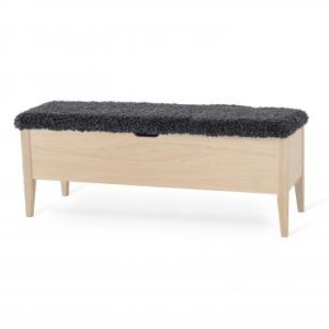 Bänk 120 cm vitoljad ek med fårpälsimitation, en produkt av hög kvalitet till bra pris från Ulfåsa möbler