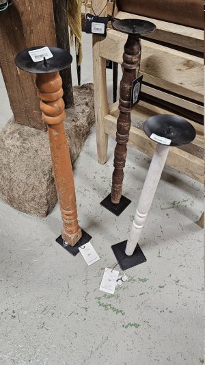 Benljusstake av gamla bordsben, en produkt av hög kvalitet till bra pris från Ulfåsa möbler