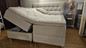 COMPACT Förvaringssäng 160cm, en produkt av hög kvalitet till bra pris från Ulfåsa möbler