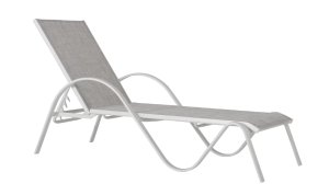 Kiwi Aluminium Sling solstol vit/vit, en produkt av hög kvalitet till bra pris från Ulfåsa möbler