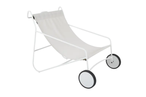 Poul Chair loungefåtölj Vit/Off-white, en produkt av hög kvalitet till bra pris från Ulfåsa möbler