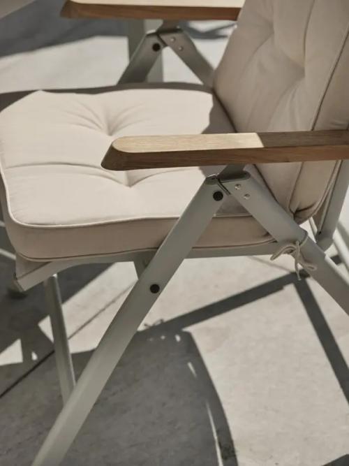 Andy positionsstol Light Grey/Off-White, en produkt av hög kvalitet till bra pris från Ulfåsa möbler