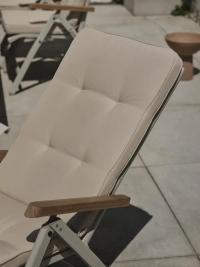 Andy positionsstol Light Grey/Off-White, en produkt av hög kvalitet till bra pris från Ulfåsa möbler