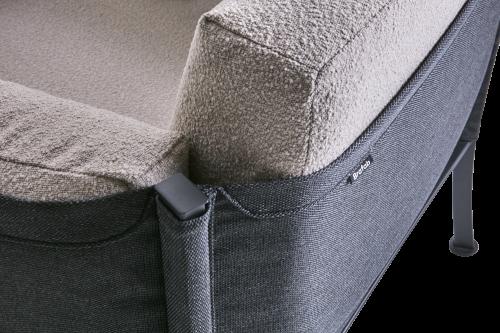 Delux 3-sitssoffa Black/Teddy Beige, en produkt av hög kvalitet till bra pris från Ulfåsa möbler