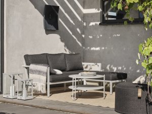 Delia divansoffa Light Grey/Nearly Black, en produkt av hög kvalitet till bra pris från Ulfåsa möbler