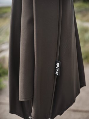 Abriola parasoll Charcoal Black, en produkt av hög kvalitet till bra pris från Ulfåsa möbler