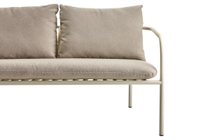 Bendt 2-sitssoffa Pearl White/Teddy Beige, en produkt av hög kvalitet till bra pris från Ulfåsa möbler