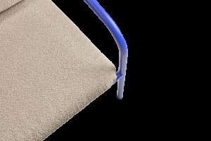 Bendt 2-sitssoffa Indigo Blue/Teddy Beige, en produkt av hög kvalitet till bra pris från Ulfåsa möbler