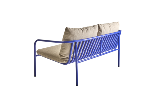Bendt 2-sitssoffa Indigo Blue/Teddy Beige, en produkt av hög kvalitet till bra pris från Ulfåsa möbler