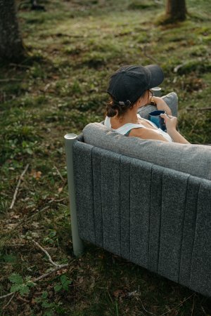 Brad 2,5-sits soffa Nordic Green/Charcoal Grey, en produkt av hög kvalitet till bra pris från Ulfåsa möbler