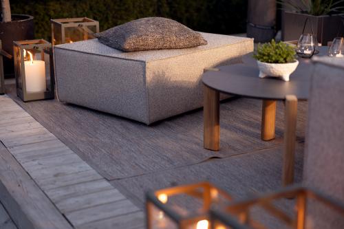 Muki ottoman Light Taupe, en produkt av hög kvalitet till bra pris från Ulfåsa möbler
