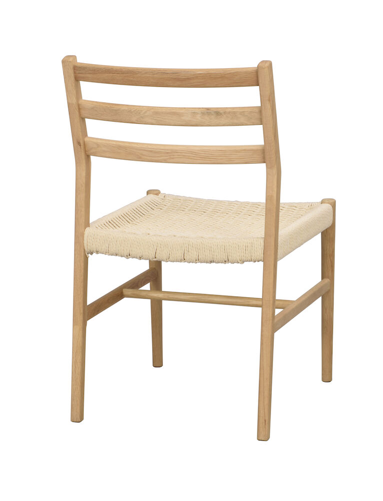 Harlan stol ek/flätad sits, en produkt av hög kvalitet till bra pris från Ulfåsa möbler