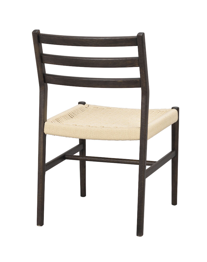 Harlan stol brun ek/flätad sits, en produkt av hög kvalitet till bra pris från Ulfåsa möbler