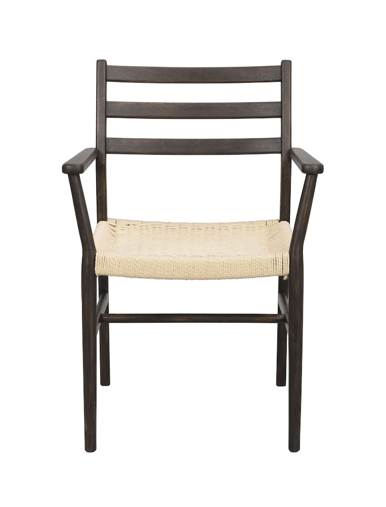 Harlan karmstol brun ek/flätad sits, en produkt av hög kvalitet till bra pris från Ulfåsa möbler