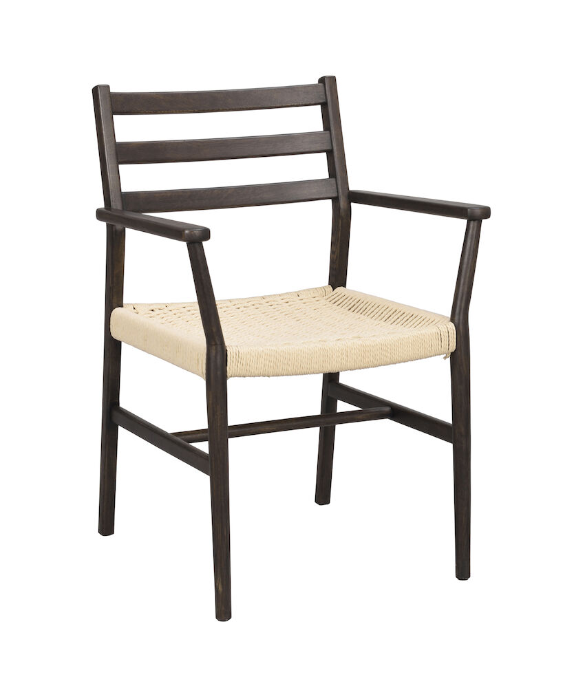 Harlan karmstol brun ek/flätad sits, en produkt av hög kvalitet till bra pris från Ulfåsa möbler