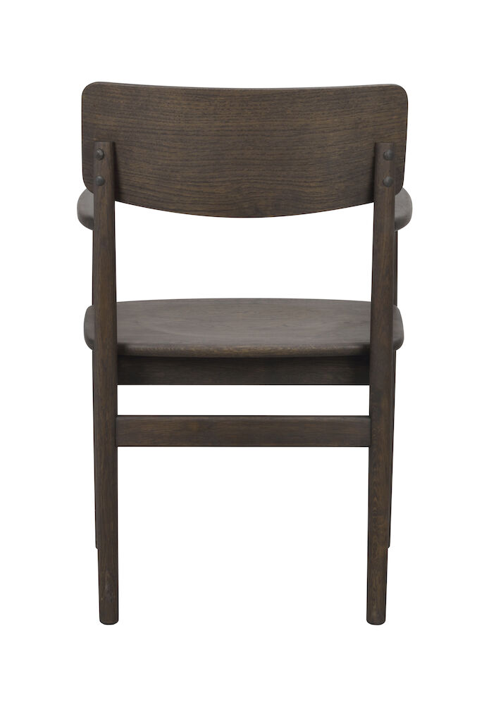 Maidstone karmstol brun ek, en produkt av hög kvalitet till bra pris från Ulfåsa möbler