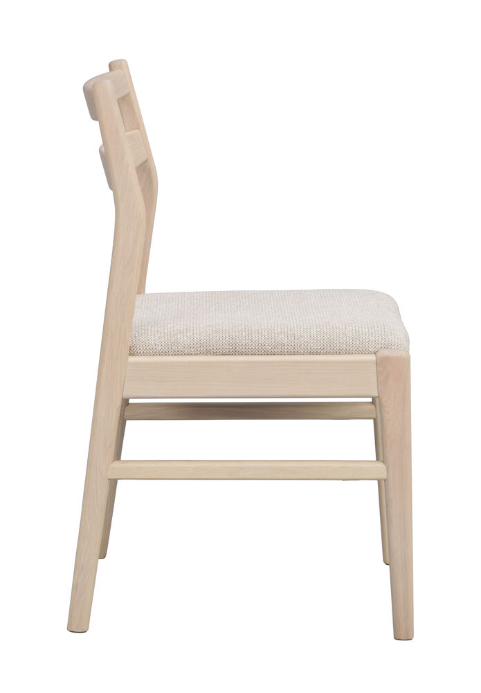 Kerwin stol vitpigmenterad ek/ljusbeige tyg, en produkt av hög kvalitet till bra pris från Ulfåsa möbler