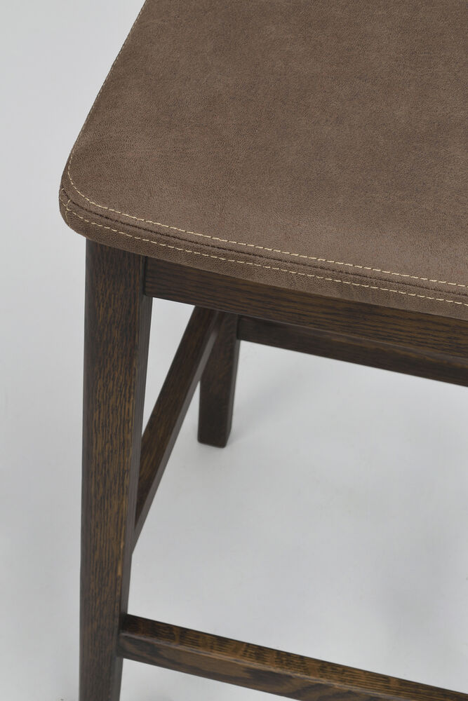 Livermore pall brun ek/mörkbrun läder-textil, en produkt av hög kvalitet till bra pris från Ulfåsa möbler