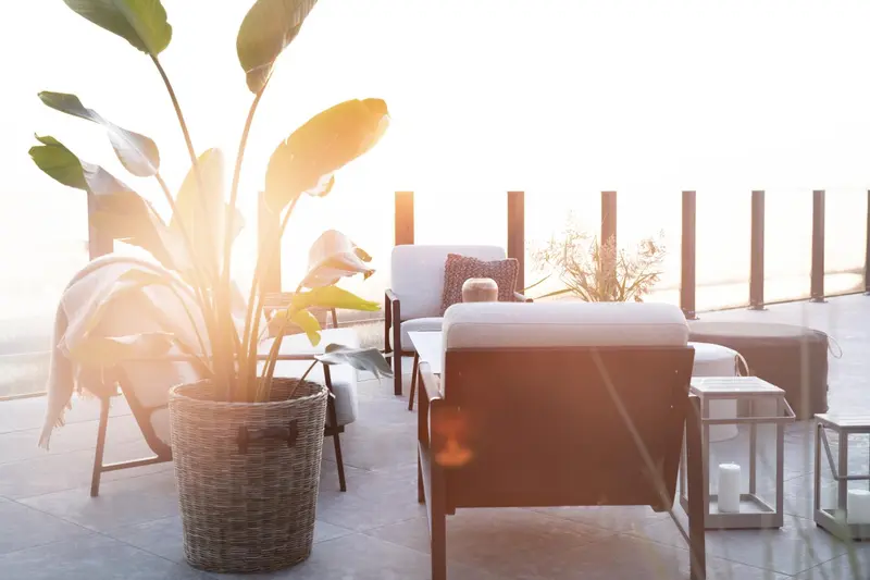 Lyra fåtölj Svart/Sand, en produkt av hög kvalitet till bra pris från Ulfåsa möbler