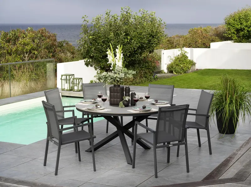 Avanti karmstol Antracit/Grå, en produkt av hög kvalitet till bra pris från Ulfåsa möbler