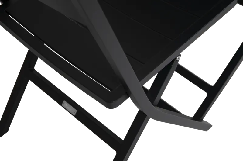 Wilkie matstol Svart, en produkt av hög kvalitet till bra pris från Ulfåsa möbler