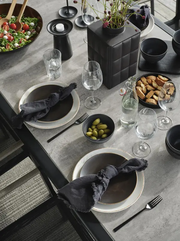 Lyra matbord Svart/Sand, en produkt av hög kvalitet till bra pris från Ulfåsa möbler