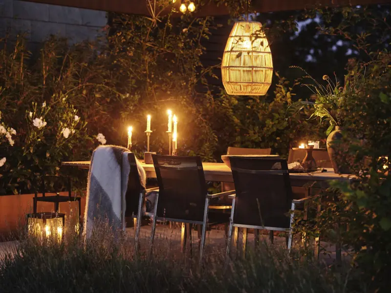 Naos matstol Natur/grå, en produkt av hög kvalitet till bra pris från Ulfåsa möbler