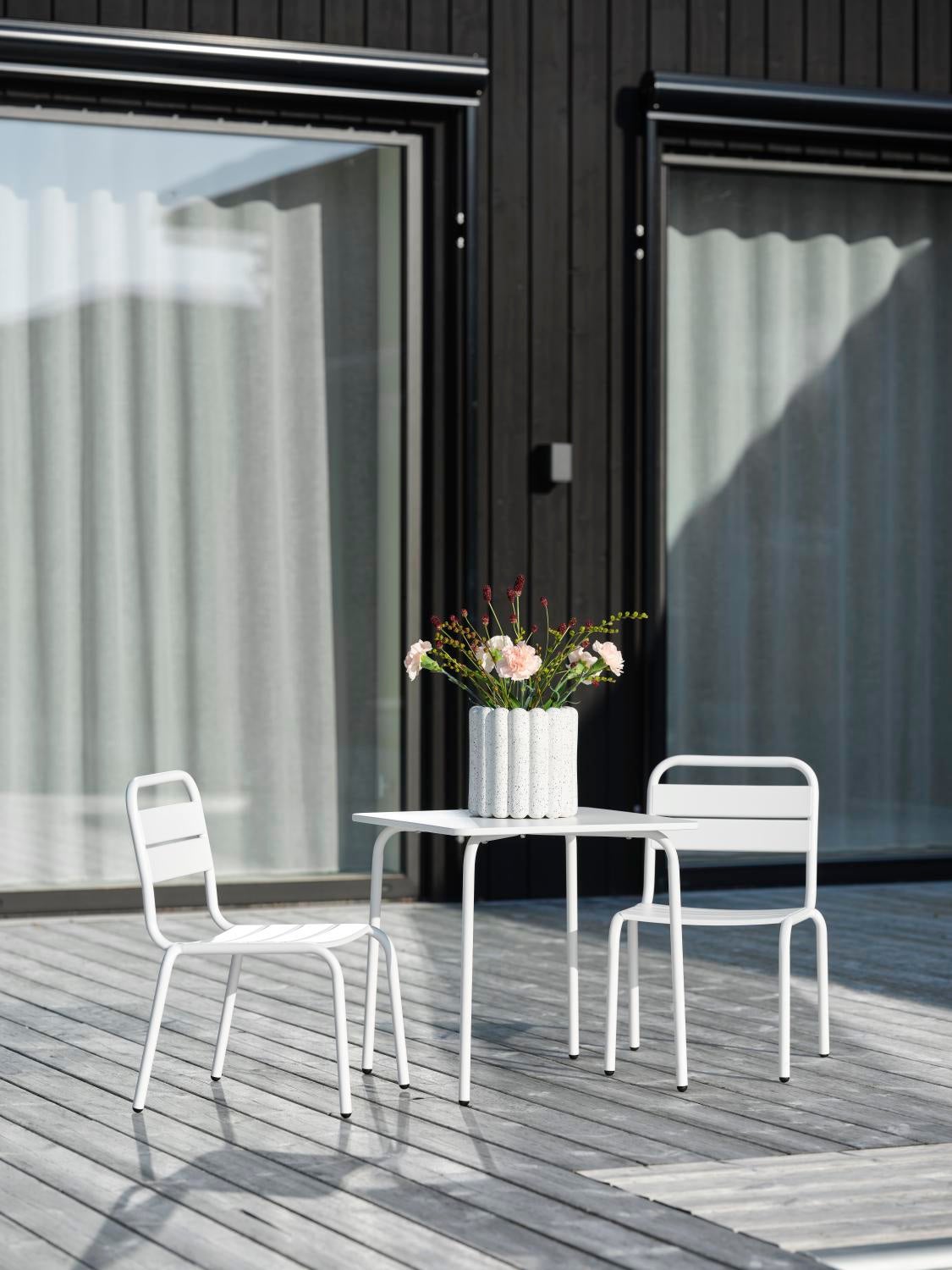 Nera barnbord Vit, en produkt av hög kvalitet till bra pris från Ulfåsa möbler