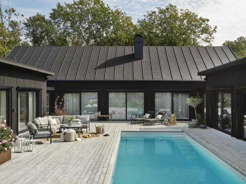 Vevi vilsäng Svart/svart, en produkt av hög kvalitet till bra pris från Ulfåsa möbler