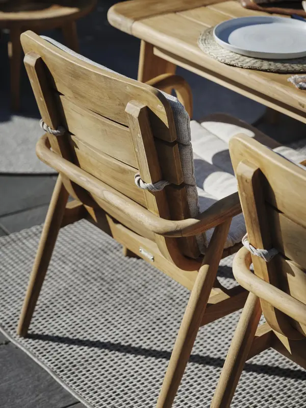 Lilja karmstol Natur, en produkt av hög kvalitet till bra pris från Ulfåsa möbler