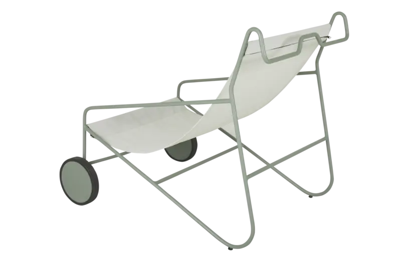 Poul Chair loungefåtölj Dusty green/Off-white, en produkt av hög kvalitet till bra pris från Ulfåsa möbler