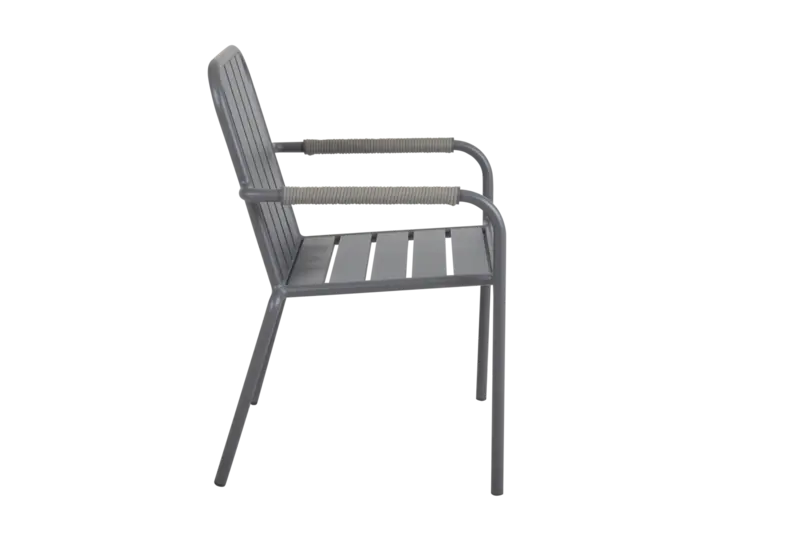 Innes karmstol Antracit, en produkt av hög kvalitet till bra pris från Ulfåsa möbler