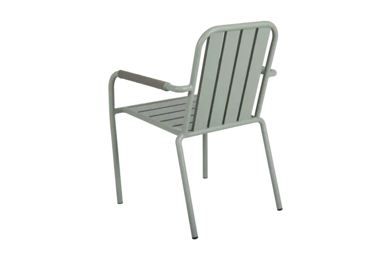 Innes karmstol Dusty Green, en produkt av hög kvalitet till bra pris från Ulfåsa möbler