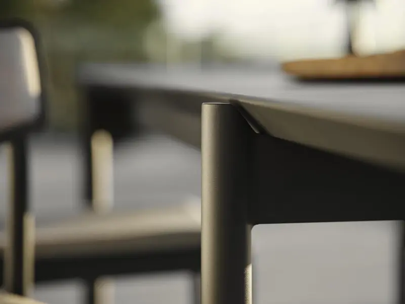 B45 matbord Antracit, en produkt av hög kvalitet till bra pris från Ulfåsa möbler