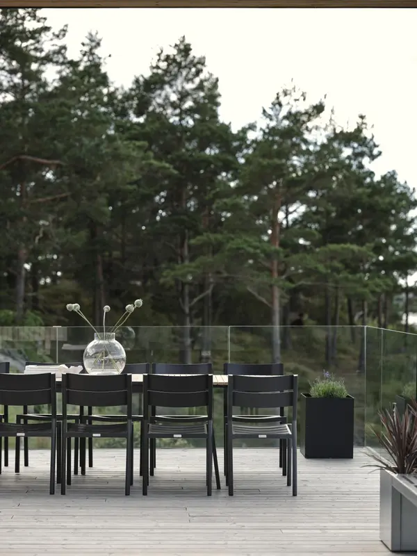 Delia matstol Svart, en produkt av hög kvalitet till bra pris från Ulfåsa möbler