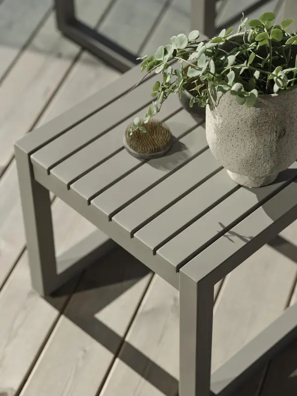 Vevi sidobord Khaki, en produkt av hög kvalitet till bra pris från Ulfåsa möbler