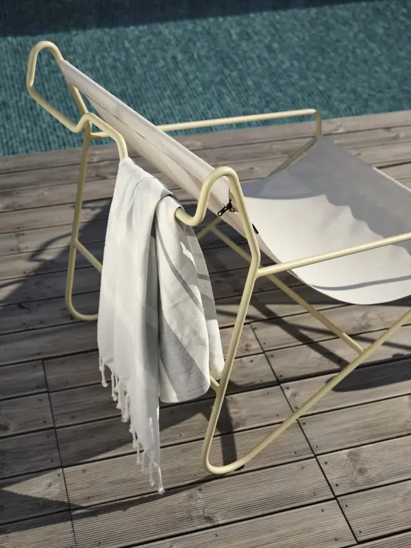 Poul Chair loungefåtölj Lemon/Off-white, en produkt av hög kvalitet till bra pris från Ulfåsa möbler
