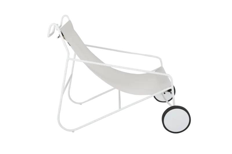 Poul Chair loungefåtölj Vit/Off-white, en produkt av hög kvalitet till bra pris från Ulfåsa möbler