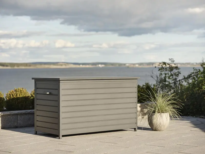 Gäster förvaringslåda Antracit, en produkt av hög kvalitet till bra pris från Ulfåsa möbler