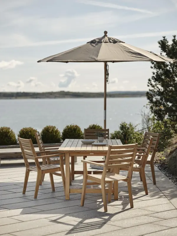 Keros karmstol Natur, en produkt av hög kvalitet till bra pris från Ulfåsa möbler