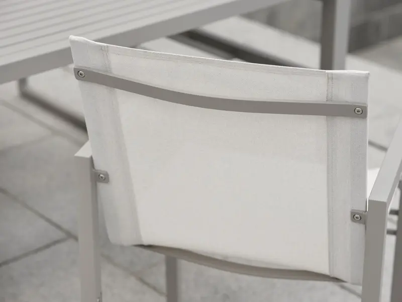 Vevi matbord Khaki, en produkt av hög kvalitet till bra pris från Ulfåsa möbler