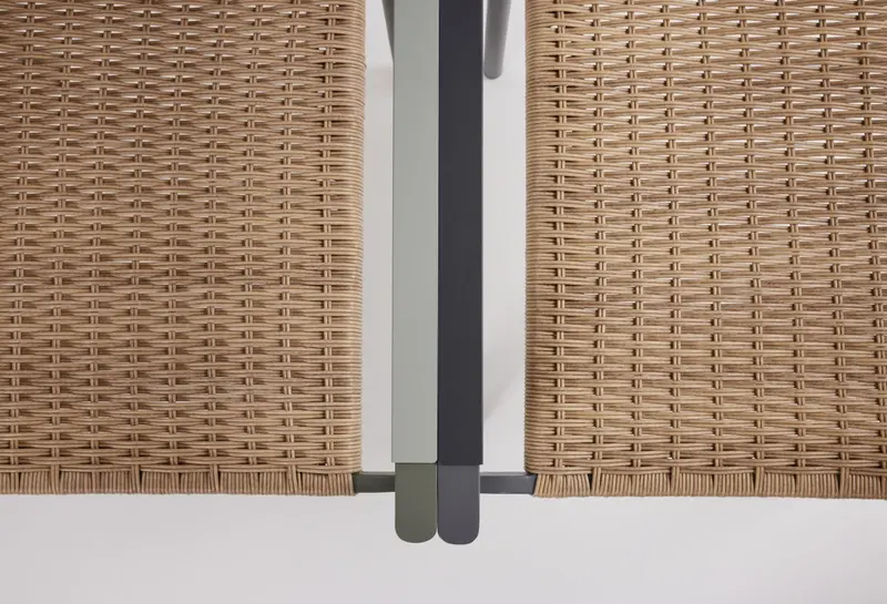 DK matstol Antracit/Natur, en produkt av hög kvalitet till bra pris från Ulfåsa möbler