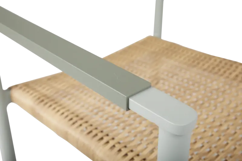 DK matstol Dusty Green/Natur, en produkt av hög kvalitet till bra pris från Ulfåsa möbler