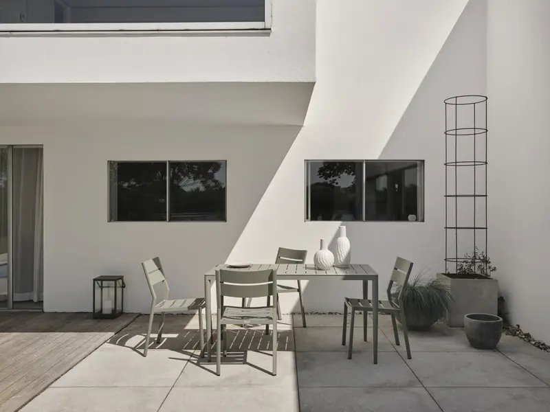 Delia matstol Dusty Green, en produkt av hög kvalitet till bra pris från Ulfåsa möbler