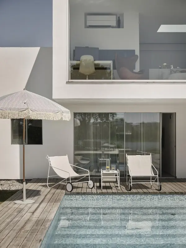 Gatsby parasoll Grey Stripe, en produkt av hög kvalitet till bra pris från Ulfåsa möbler