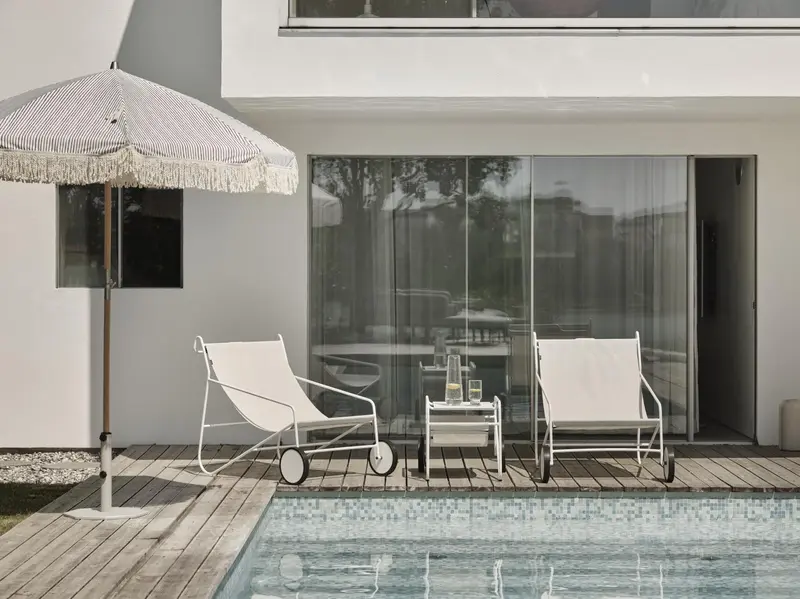 Gatsby parasoll Grey Stripe, en produkt av hög kvalitet till bra pris från Ulfåsa möbler