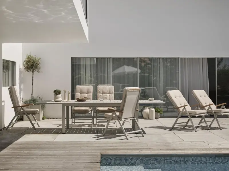 Andy positionsstol Light Grey/Off-White, en produkt av hög kvalitet till bra pris från Ulfåsa möbler