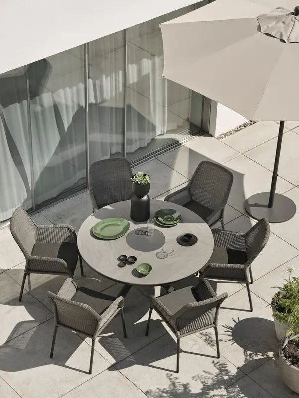 Dimma matstol Antracit/Grå, en produkt av hög kvalitet till bra pris från Ulfåsa möbler